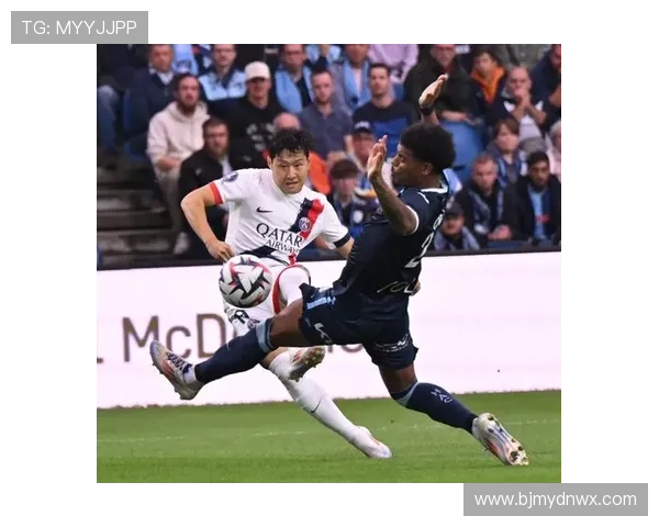 巴黎计划引进新中卫与帕乔竞争 关注小将塔蒂成引援焦点